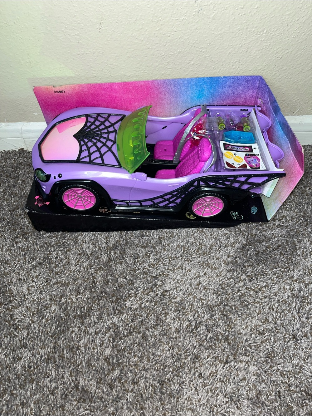 monster high Purple and Pink Spiderweb Convertible Play Car